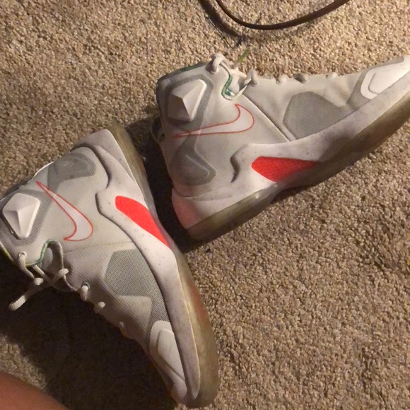 Lebron’s Size: 5 - Picture 2 of 5